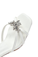 Kadın Beyaz Bilekten Tokalı Taşlı İnce Kısa Topuklu Sandalet | Derimod