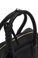 Kadın Siyah Uzun Askılı Charmlı Kol Çantası | Derimod