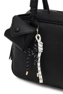 Kadın Siyah Uzun Askılı Charmlı Kol Çantası | Derimod