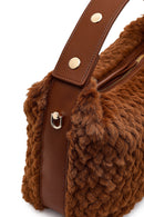 Kadın Kahverengi Uzun Askılı Charmlı Peluş Omuz Çantası | Derimod