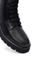 Kadın Siyah Fermuarlı Kalın Tabanlı Deri Postal Bot | Derimod