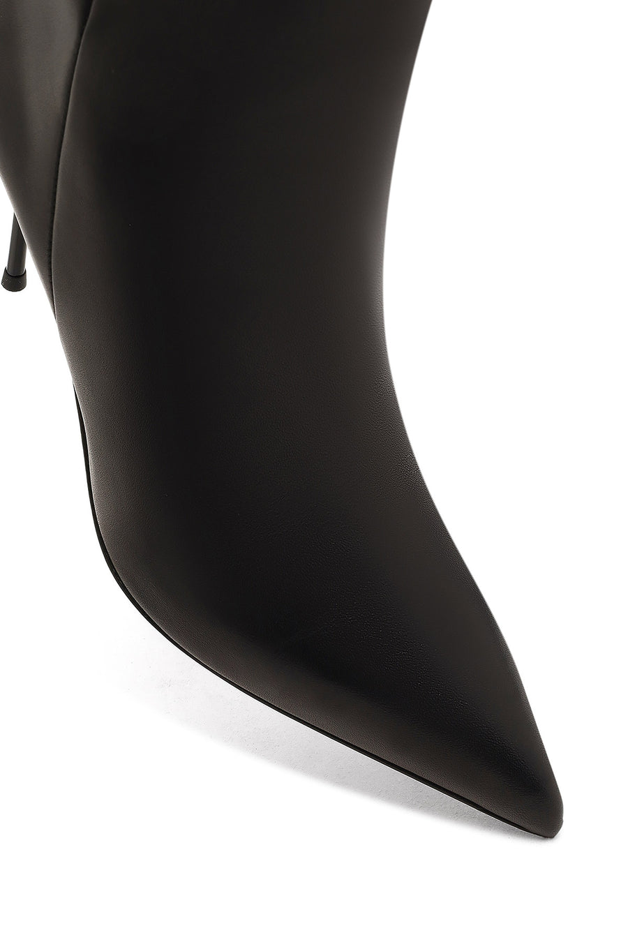Women's Black Zippered Thin Heeled Leather Boot