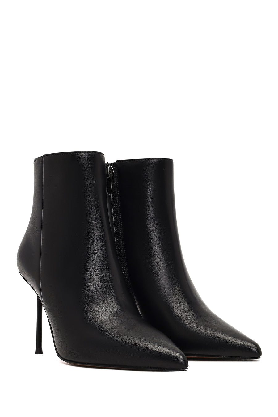 Women's Black Zippered Thin Heeled Leather Boot