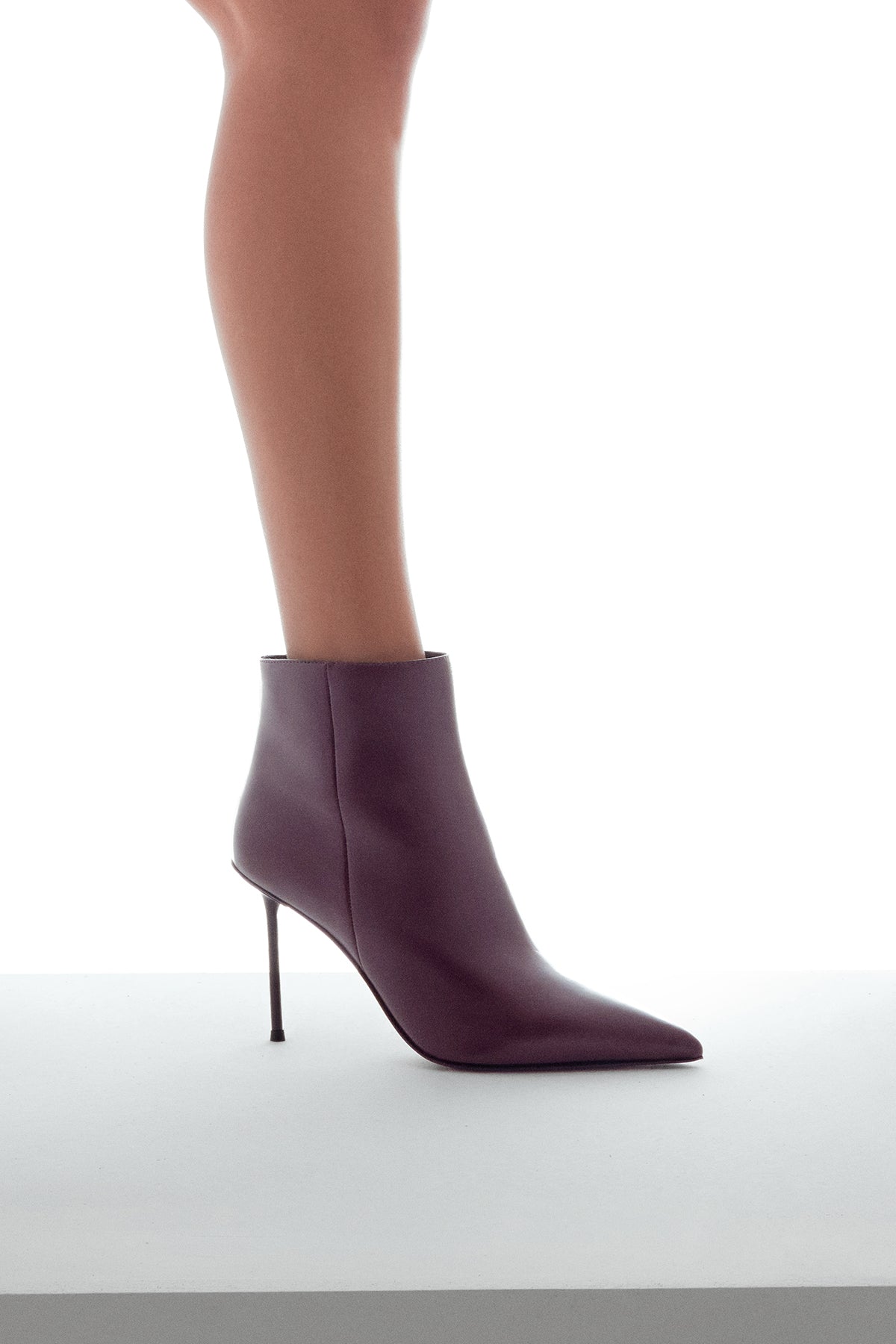 Kadın Bordo Fermuarlı İnce Topuklu Deri Bot