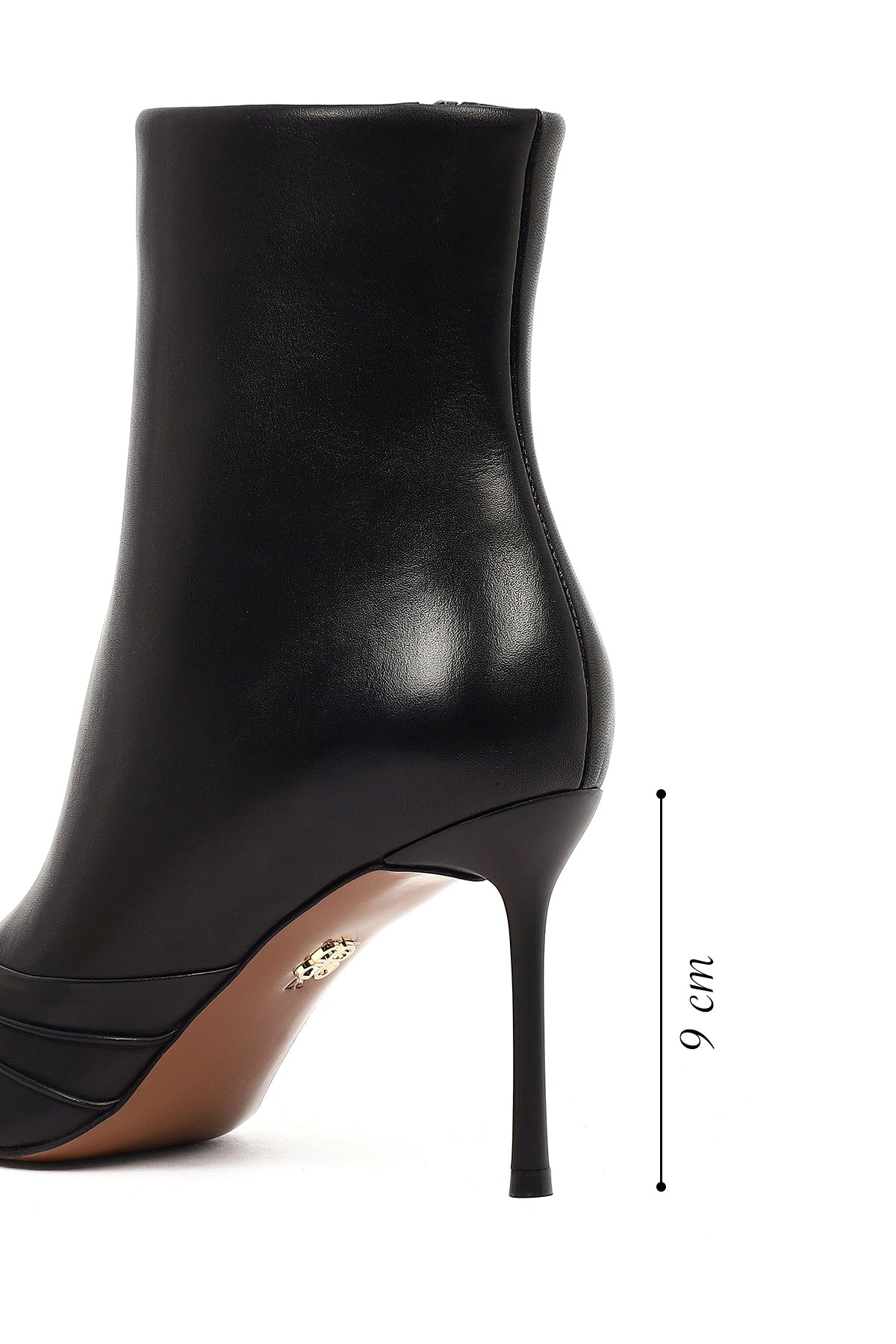 Kadın Siyah Fermuarlı İnce Topuklu Deri Bot