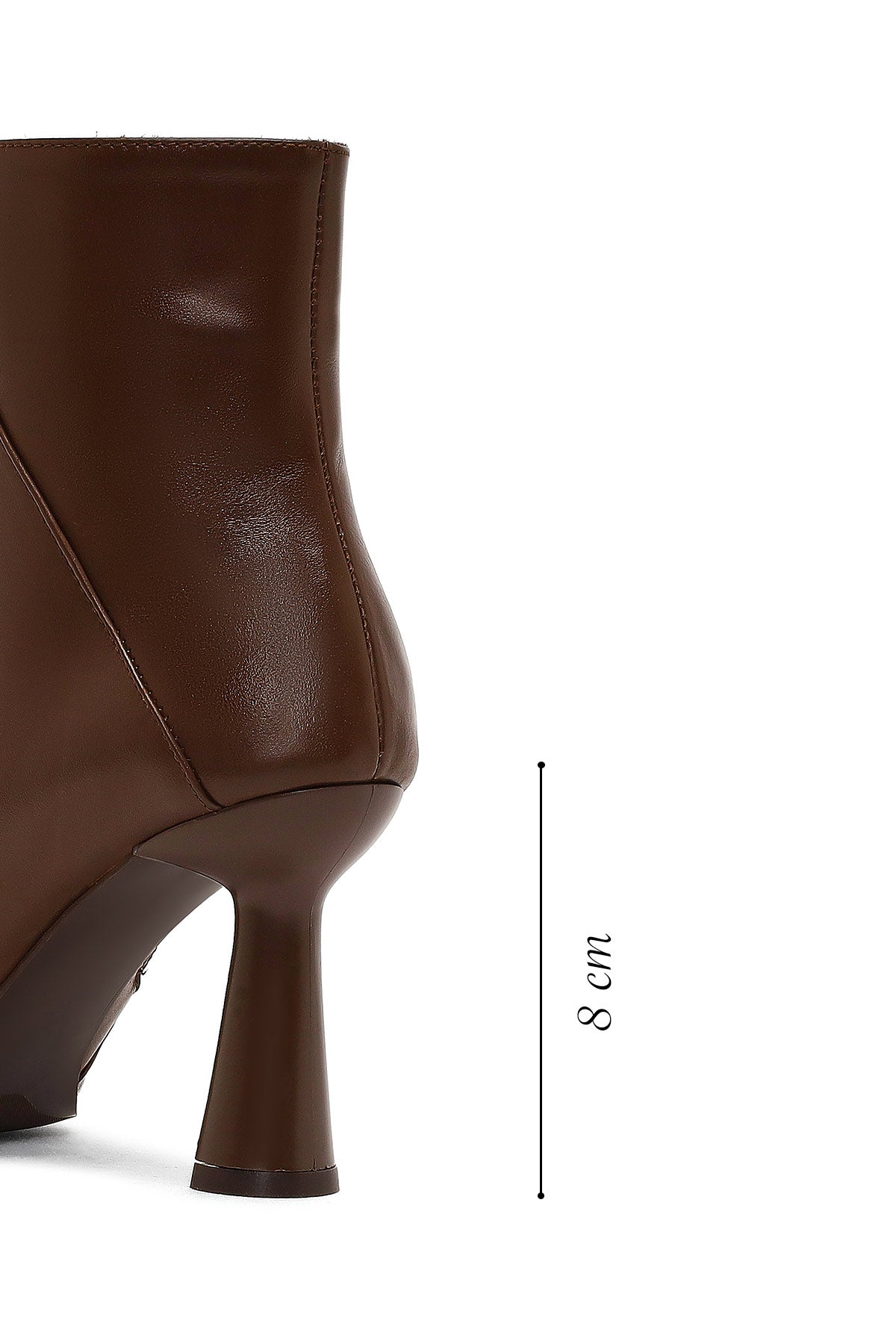 Kadın Kahverengi Fermuarlı İnce Topuklu Deri Bot