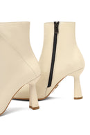 Kadın Krem Fermuarlı İnce Topuklu Deri Bot | Derimod
