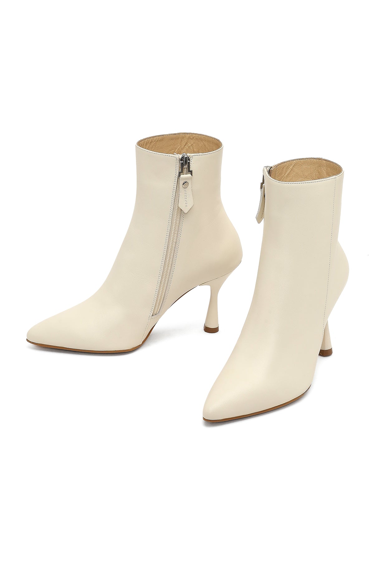 Kadın Krem Fermuarlı İnce Topuklu Deri Bot