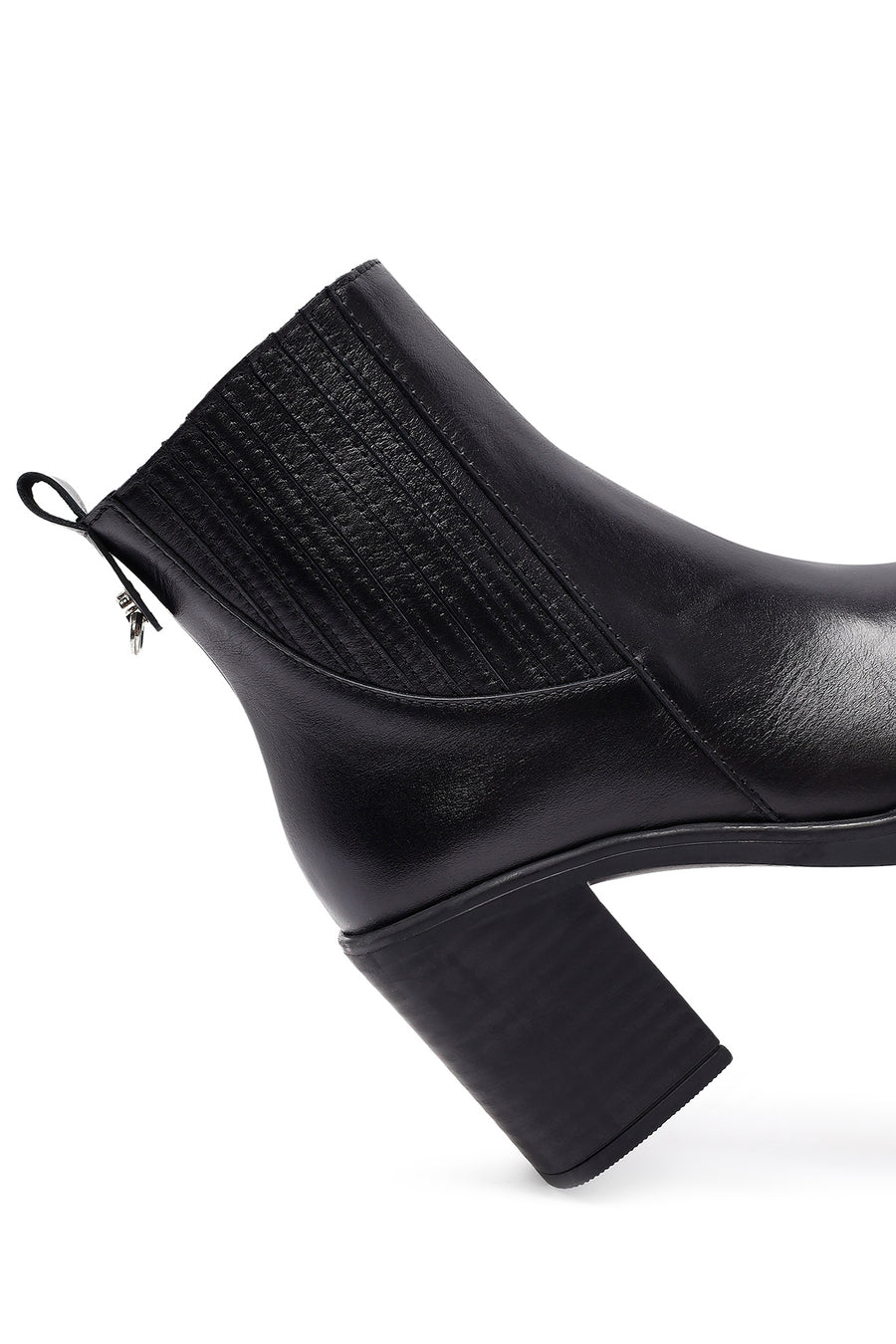Woman Black Chunky Heels Leather Chelsea Boots