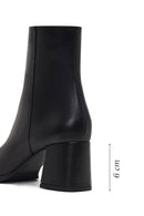 Kadın Siyah Fermuarlı Kalın Topuklu Deri Bot | Derimod