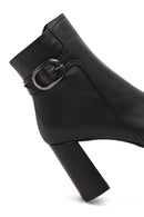 Kadın Siyah Tokalı Fermuarlı Kalın Topuklu Deri Bot | Derimod