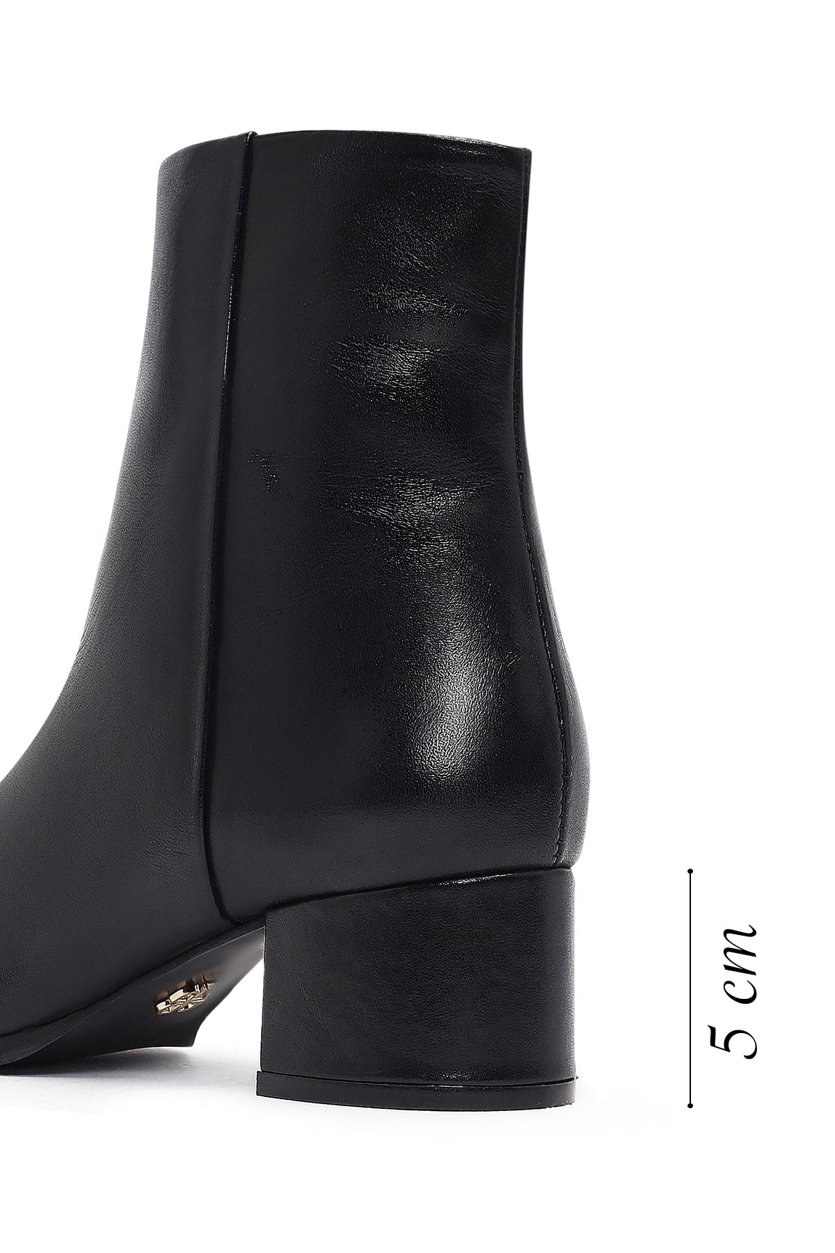 Kadın Siyah Fermuarlı Kısa Kalın Topuklu Deri Bot