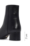 Kadın Siyah Fermuarlı Kısa Kalın Topuklu Deri Bot | Derimod