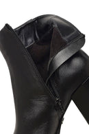 Kadın Siyah Fermuarlı Kalın Topuklu Deri Bot | Derimod