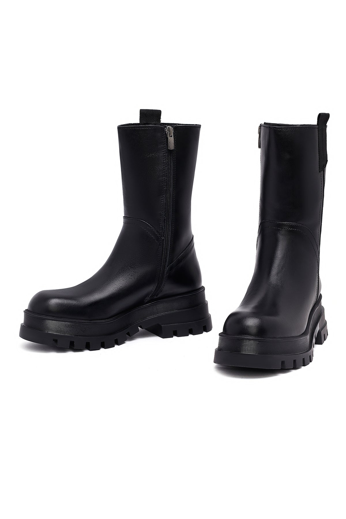 Kadın Siyah Fermuarlı Kalın Tabanlı Deri Bot