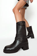 Kadın Siyah Fermuarlı Kısa Kalın Topuklu Deri Bot | Derimod