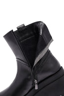 Kadın Siyah Fermuarlı Kalın Tabanlı Deri Bot | Derimod