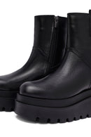 Kadın Siyah Fermuarlı Kalın Tabanlı Deri Bot | Derimod