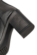 Kadın Siyah Fermuarlı Kalın Topuklu Deri Bot | Derimod