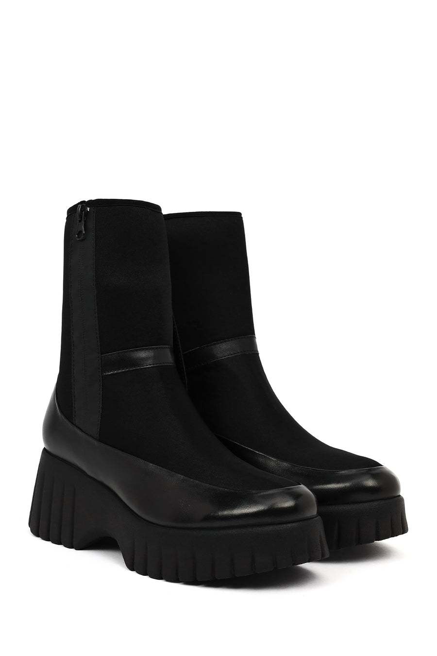 Women's Black Zippered Thick-Sole Leather Boots