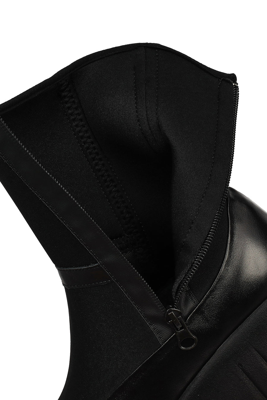 Women's Black Zippered Thick-Sole Leather Boots
