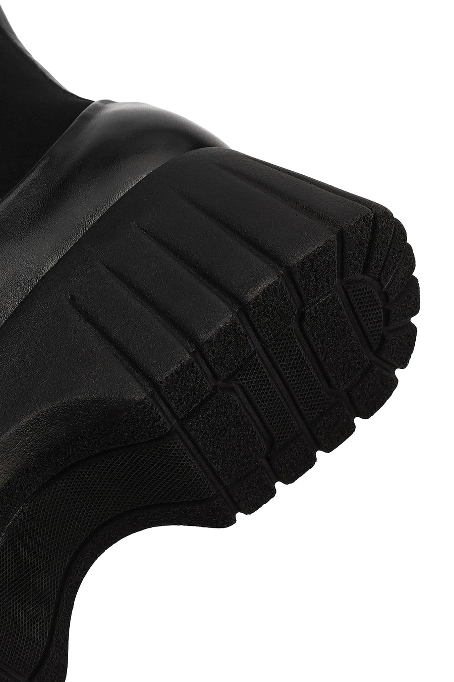 Women's Black Zippered Thick-Sole Leather Boots