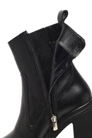 Kadın Siyah Fermuarlı Kalın Topuklu Deri Bot | Derimod