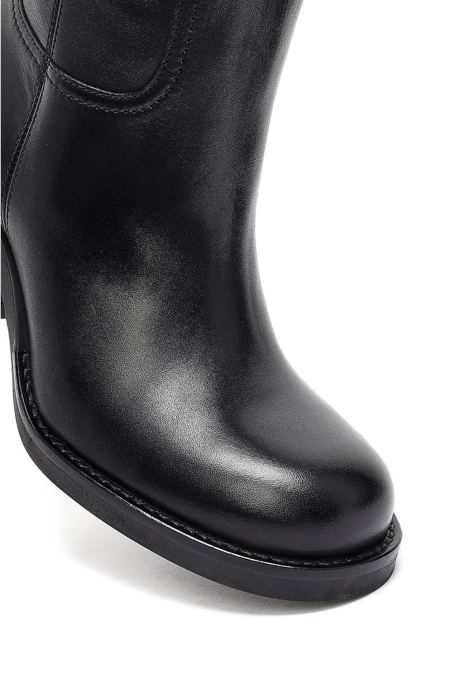 Woman Black Zippered Chunky Heels Leather Boot