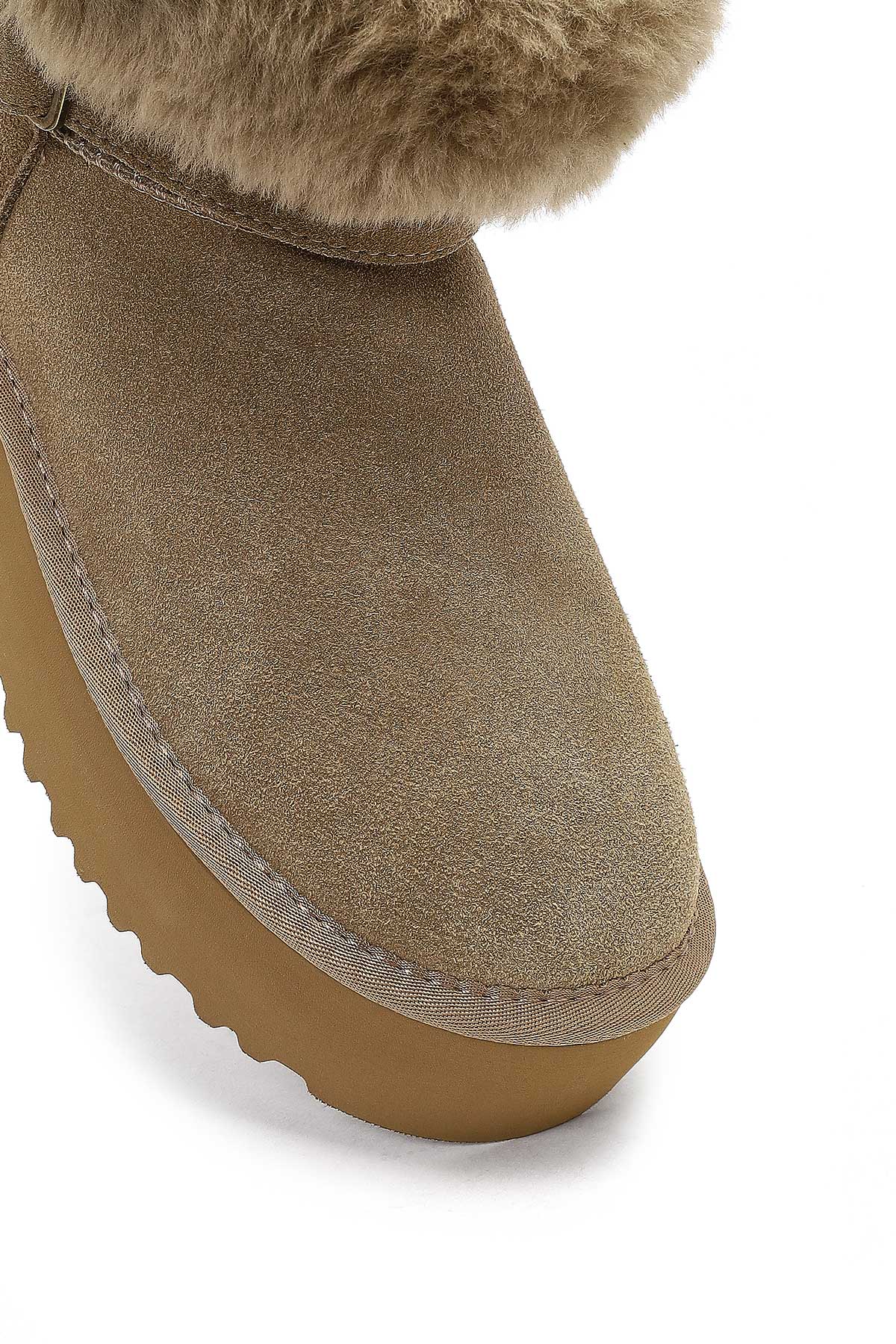 Kadın Bej Kalın Tabanlı Kürk Detaylı Süet Deri Teddy Bot