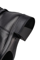 Kadın Siyah Aksesuarlı Deri Çizme | Derimod