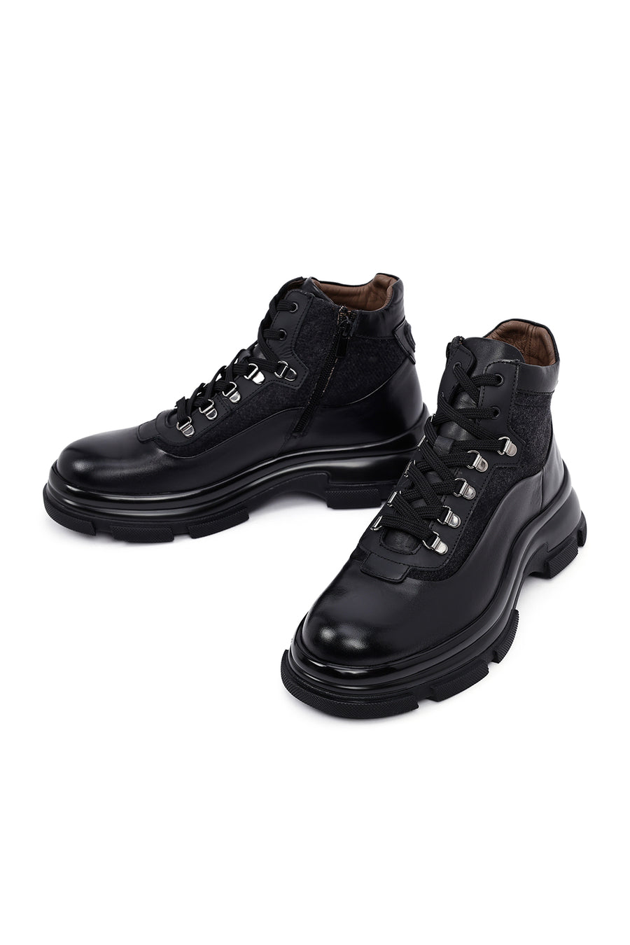 Men's Black Zippered Leather Boat