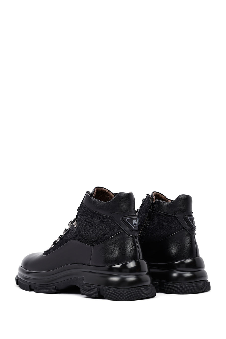 Men's Black Zippered Leather Boat