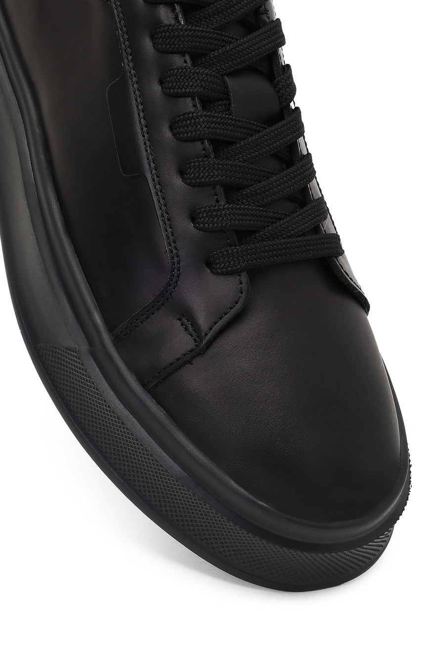 Erkek Siyah Bağcıklı Kalın Tabanlı Deri Sneaker
