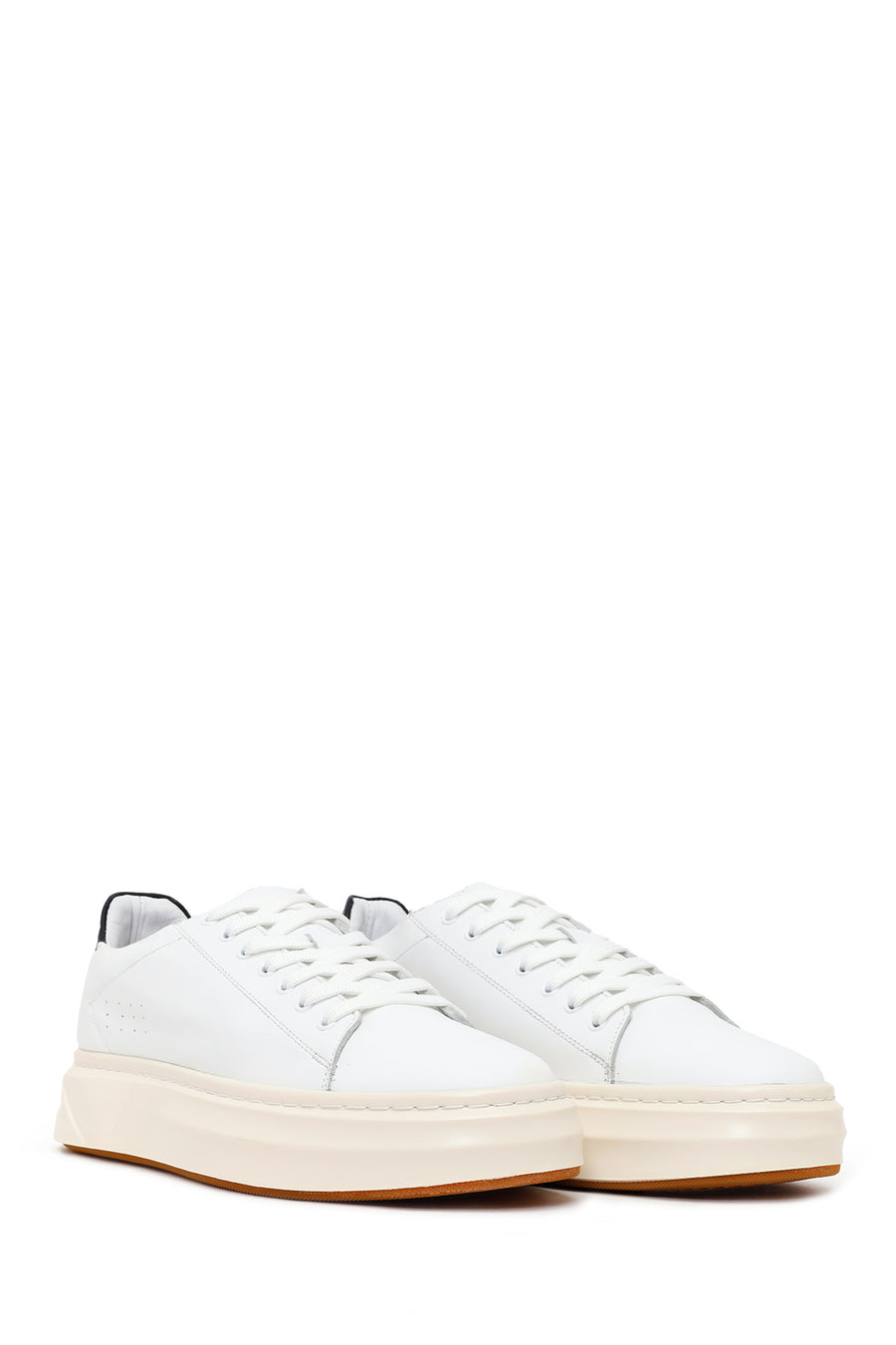 Erkek Beyaz Bağcıklı Kalın Tabanlı Deri Sneaker