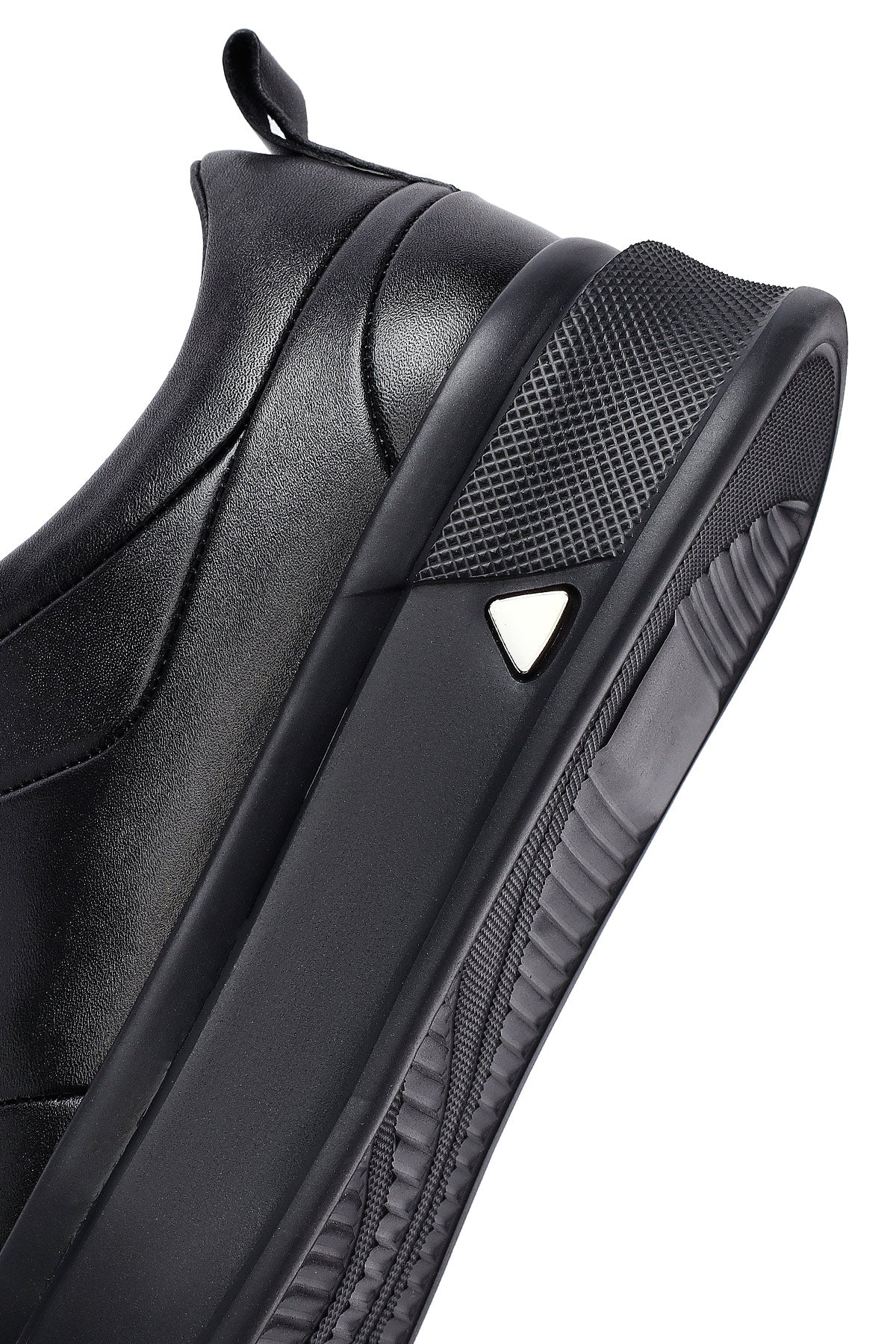 Erkek Siyah Bağcıklı Kalın Tabanlı Deri Sneaker