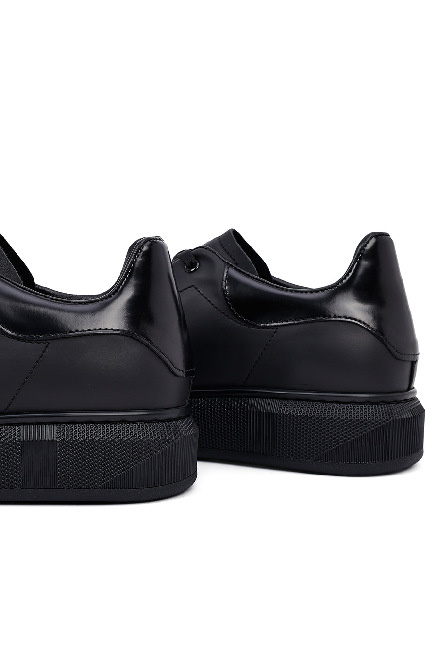 Erkek Siyah Bağcıklı Kalın Tabanlı Deri Sneaker