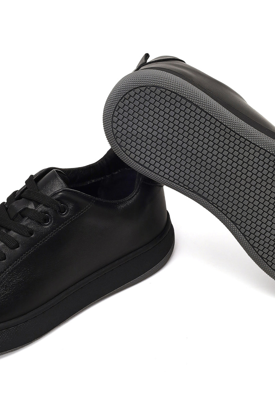 Erkek Siyah Bağcıklı Kalın Tabanlı Deri Sneaker