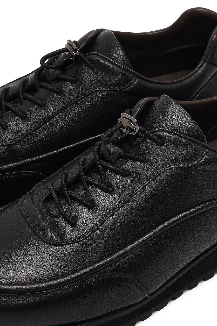 Men's Black Lace-Up Thick-Soled Leather Casual Sneaker