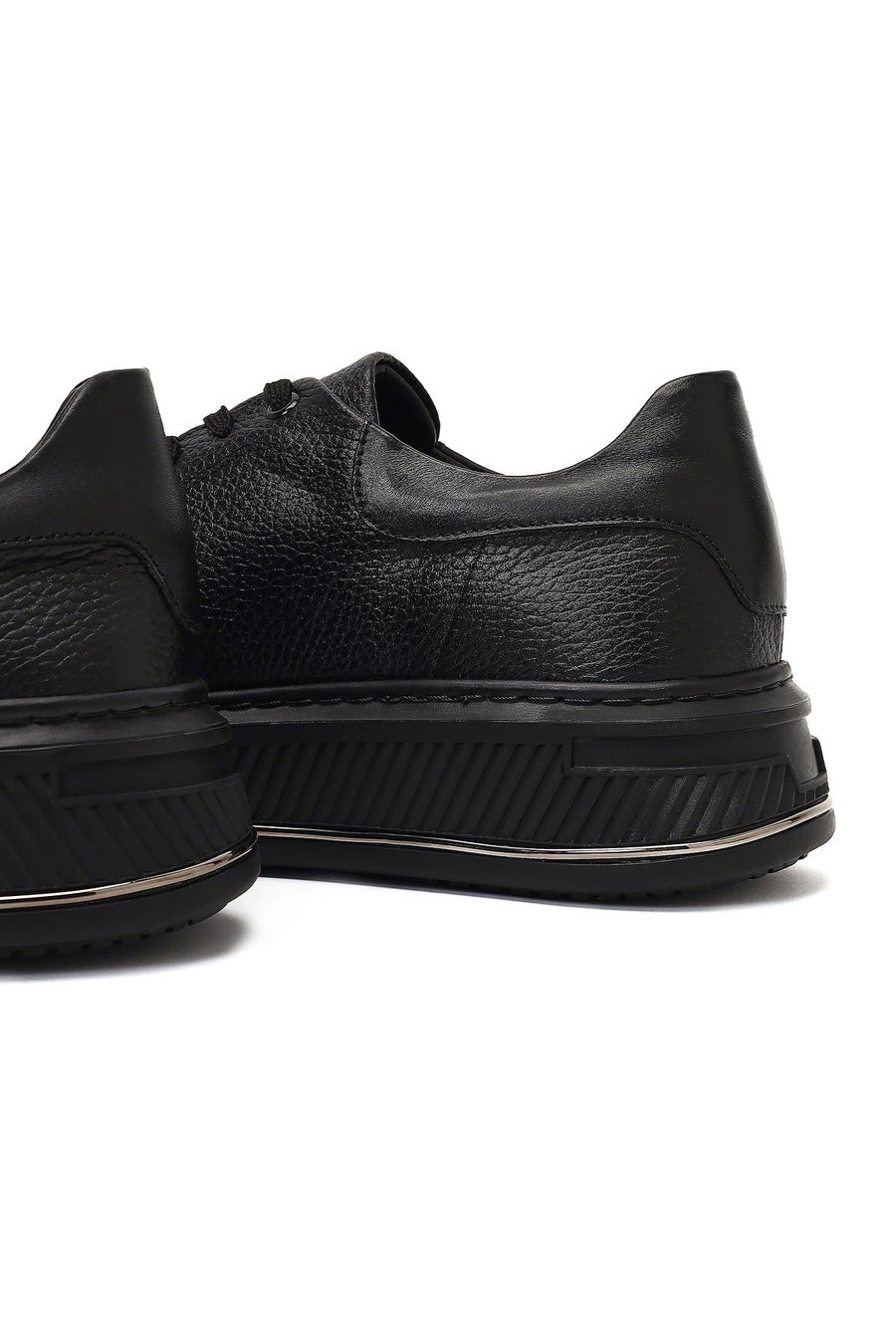 Erkek Siyah Bağcıklı Kalın Tabanlı Deri Sneaker