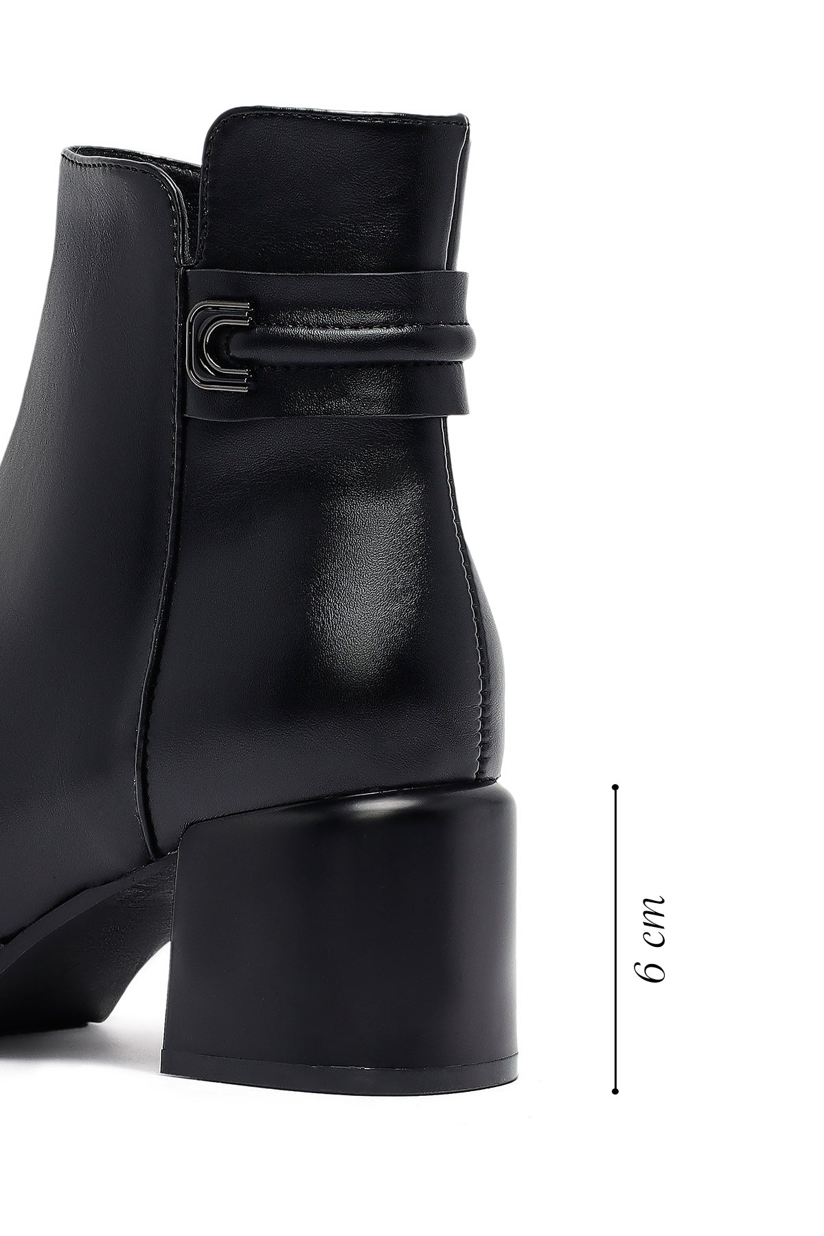 Kadın Siyah Fermuarlı Kalın Topuklu Bot