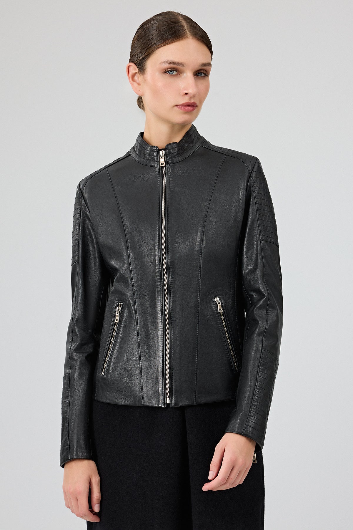 Delano Women's Black Short Leather Jacket 25WGD5321VE | Derimod