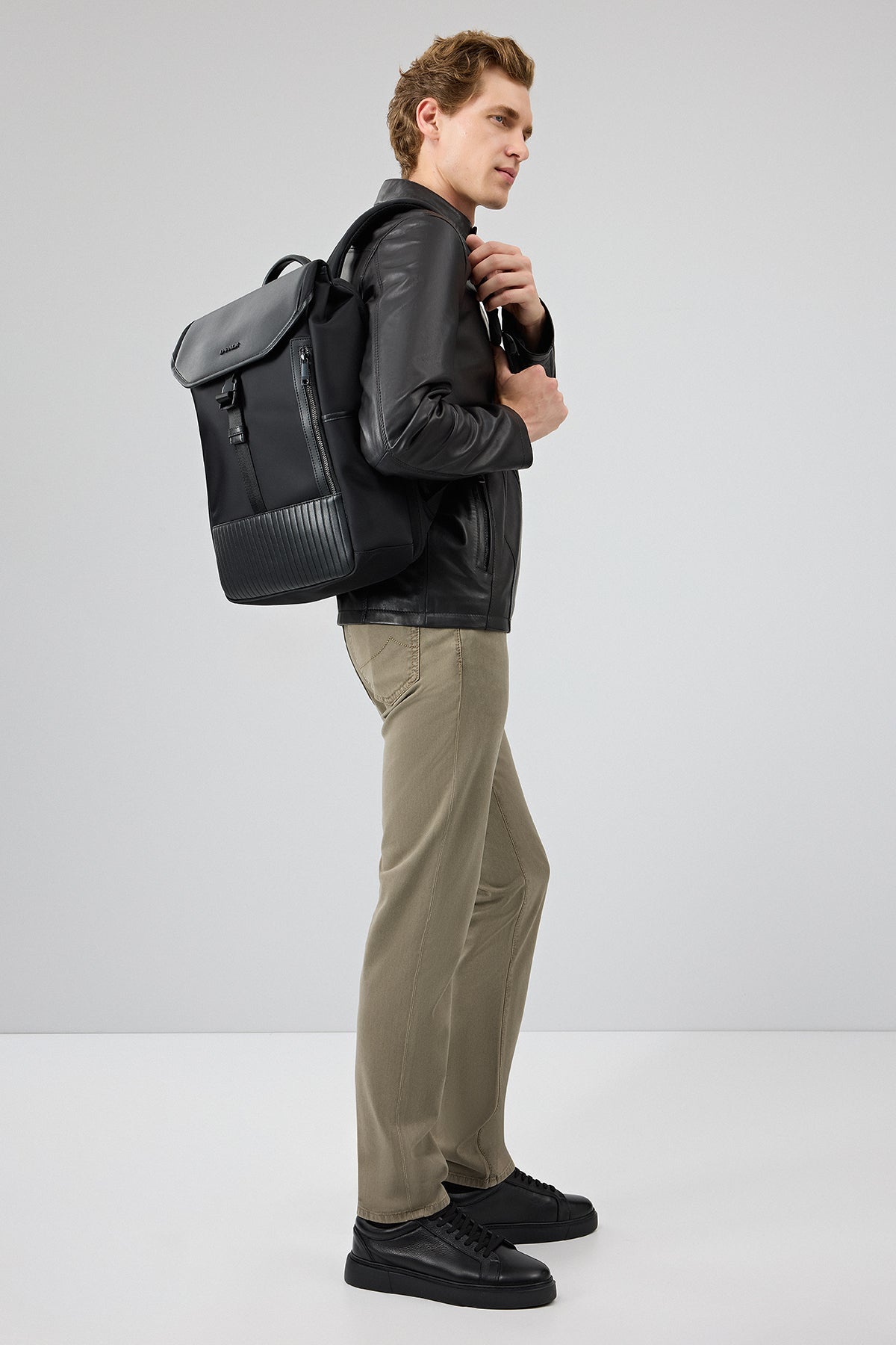 Insignia Erkek Siyah Hakim Yaka Deri Ceket