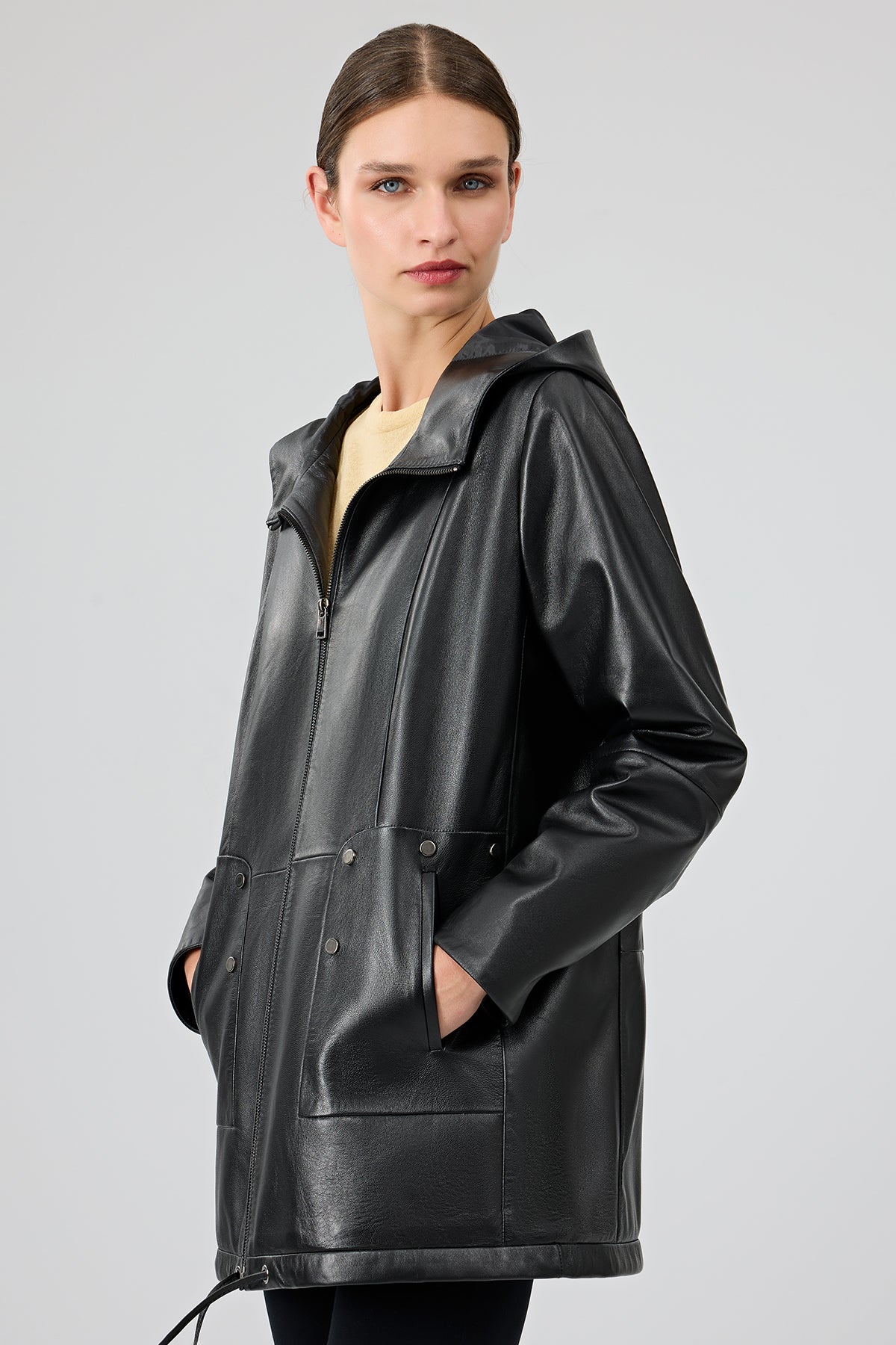 Cindy Kadın Siyah Kapüşonlu Deri Kaban