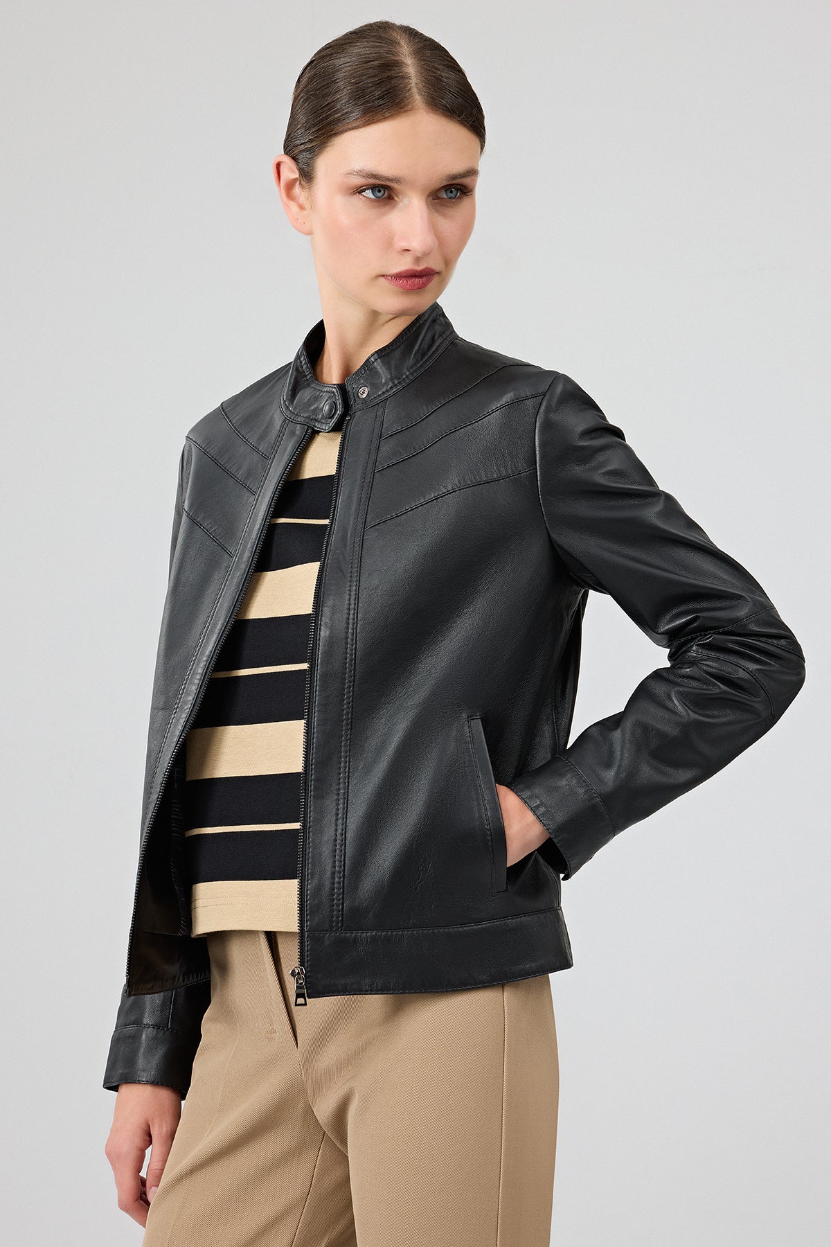 Tina Kadın Siyah Hakim Yaka Deri Ceket