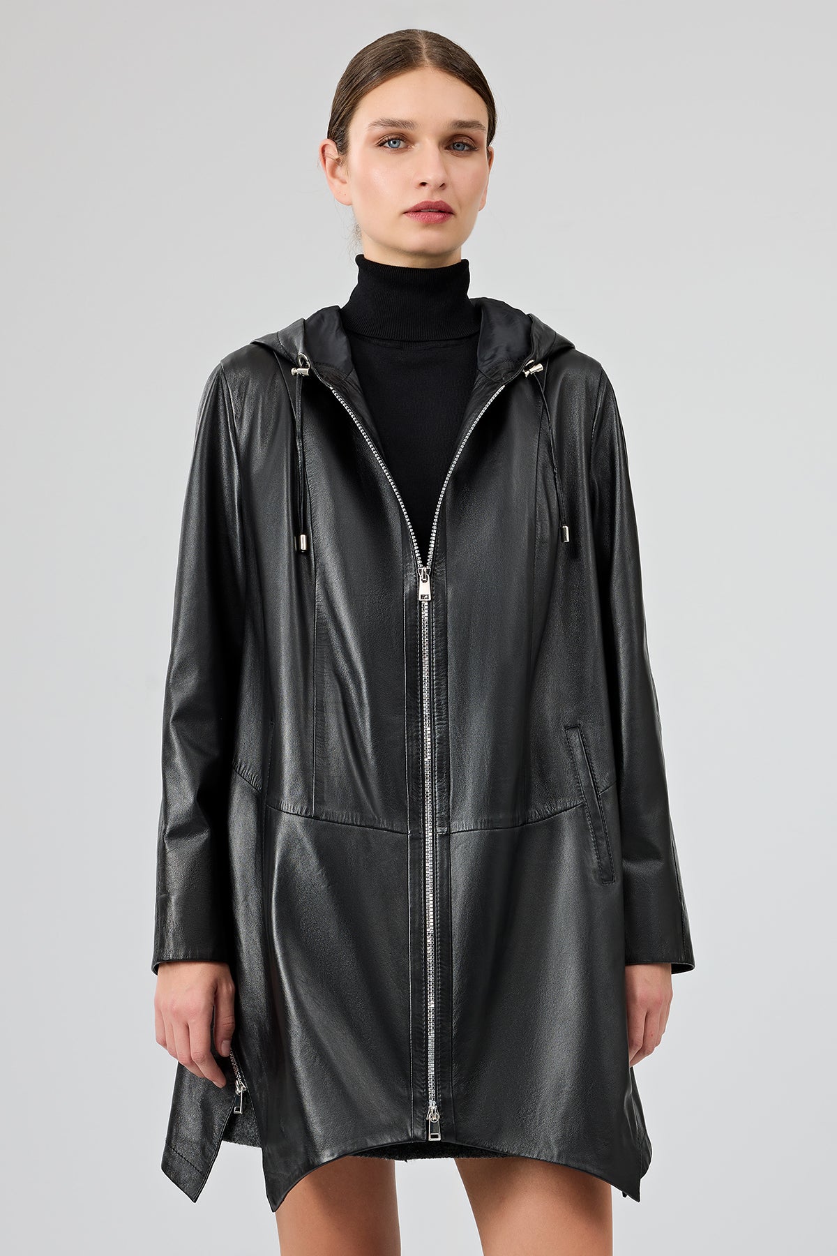 Daniela Kadın Siyah Kapüşonlu Oversize Deri Kaban
