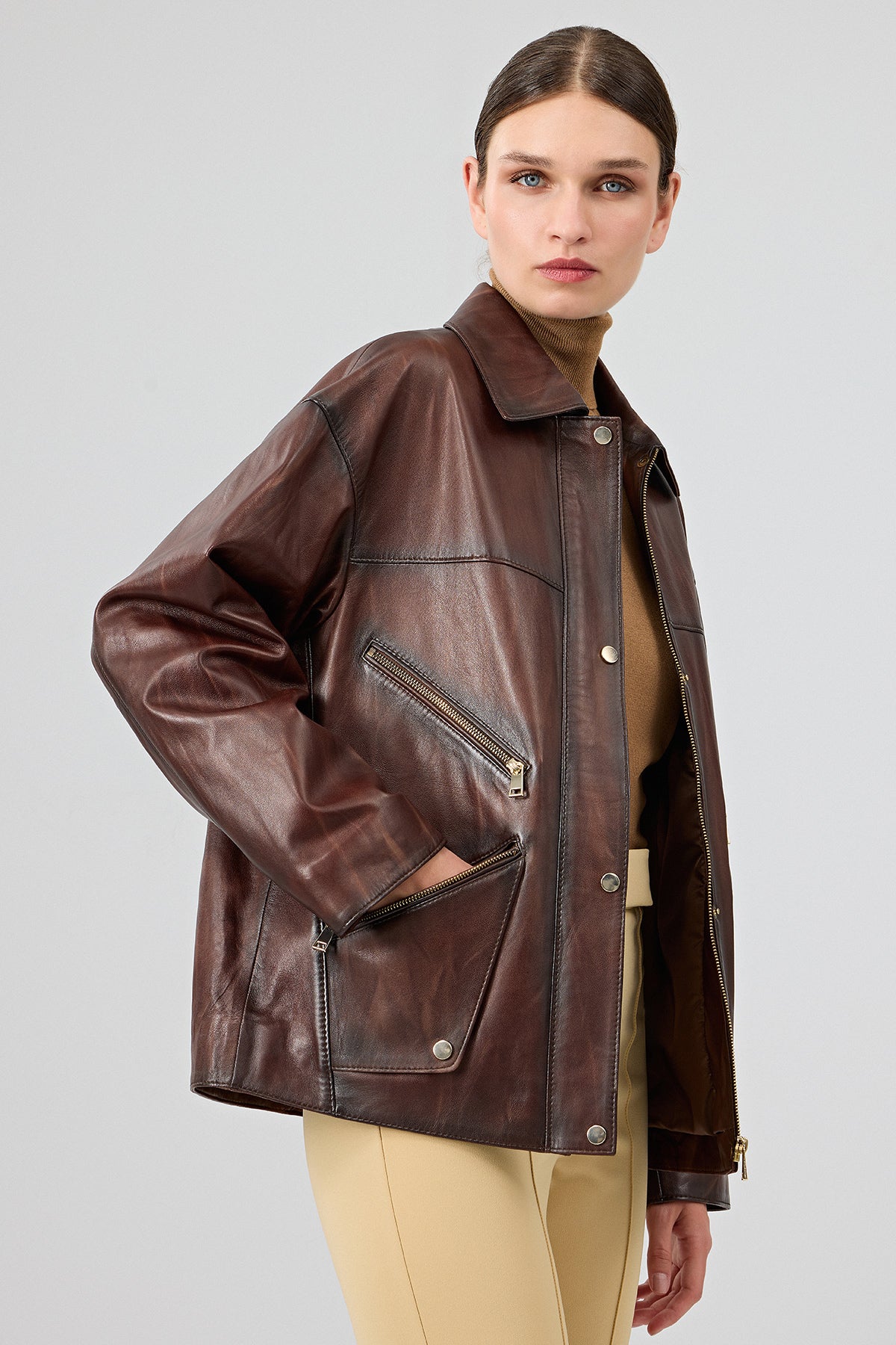 Claris Kadın Kahverengi Gömlek Yaka Oversize Deri Mont