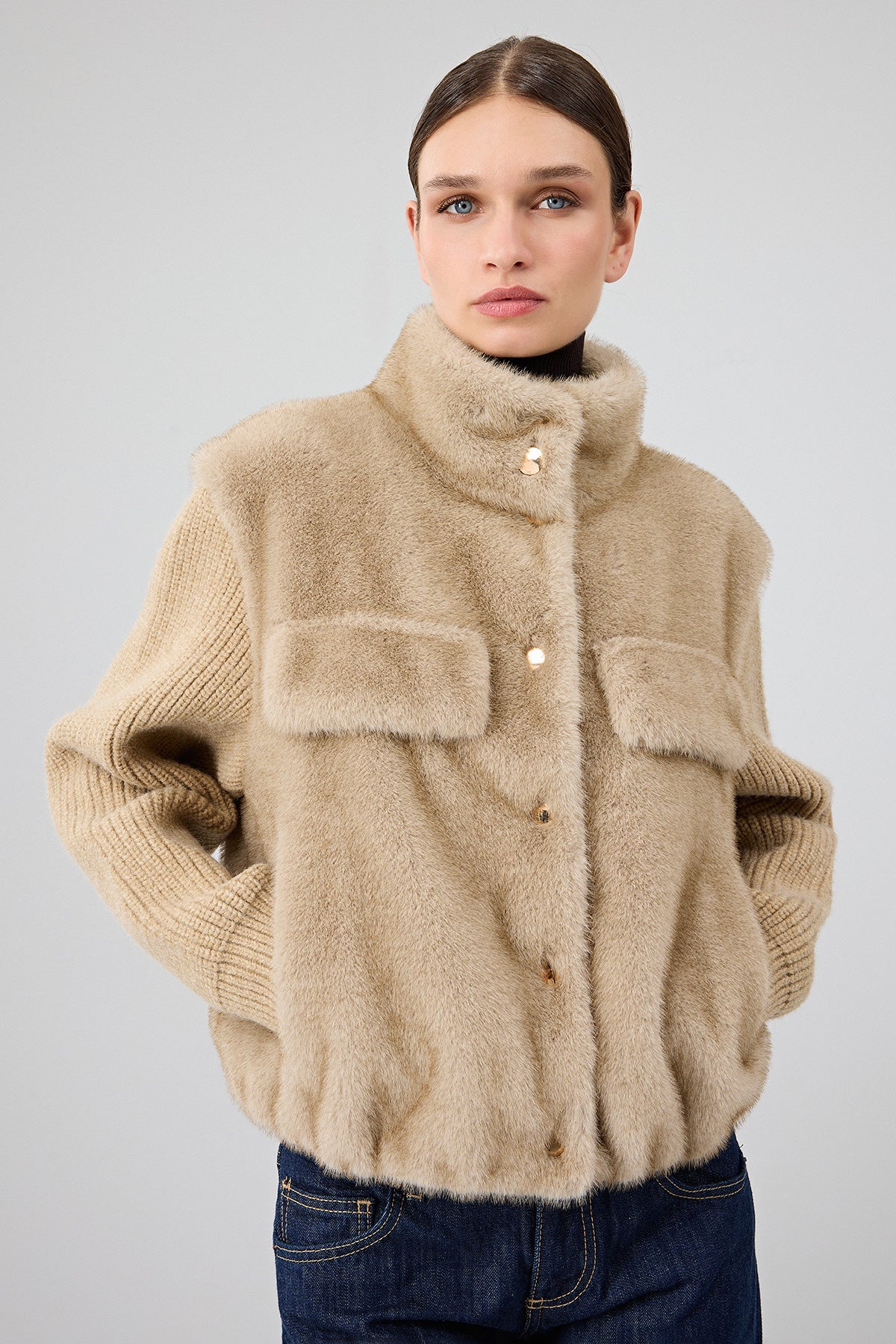 Cortina Women's Beige Short Teddy Coat 25WGP5312FX | Derimod