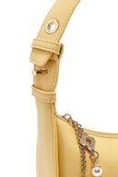 Kadın Sarı Charmlı Omuz Çantası | Derimod