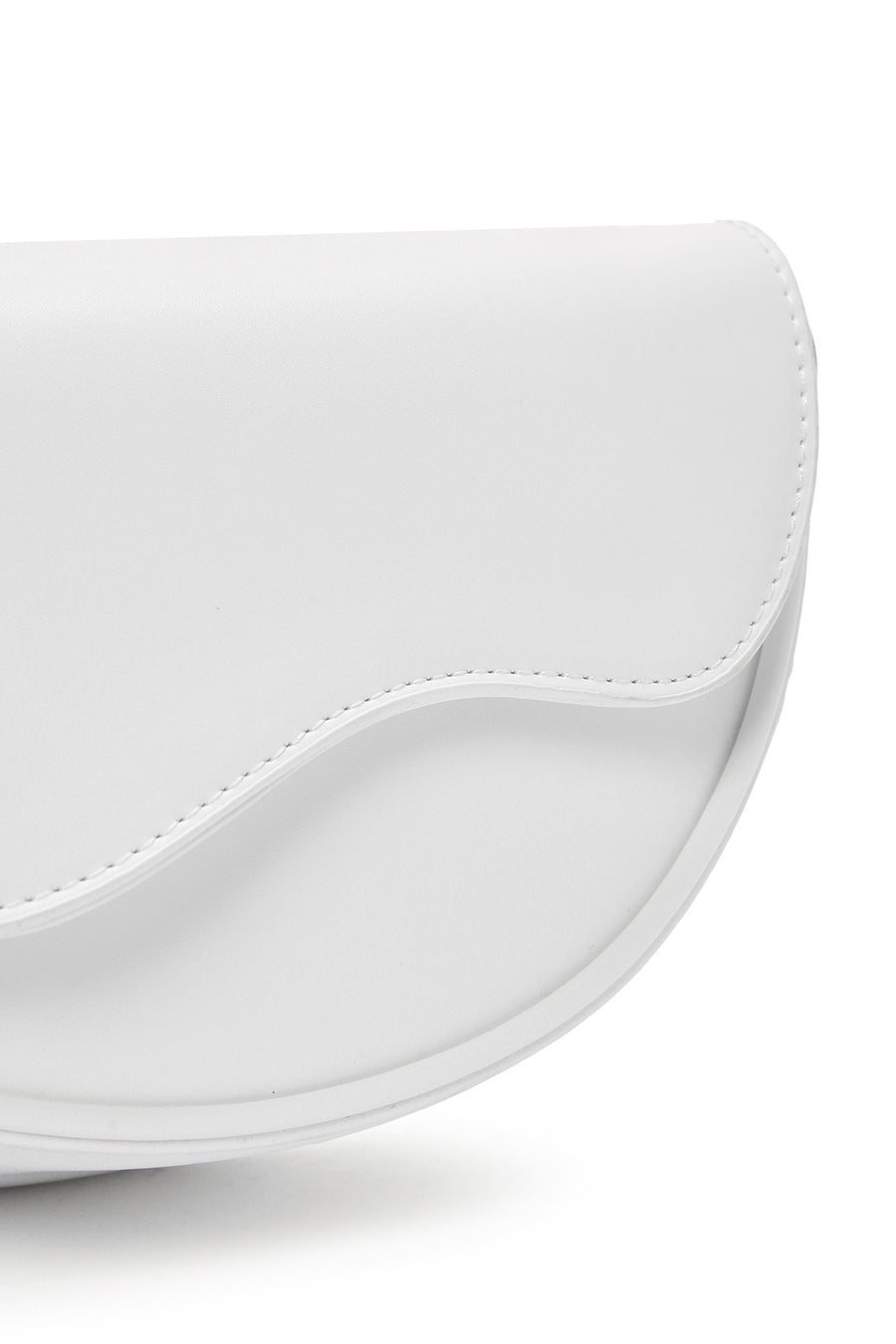 Woman White Chain-Detail Shoulder Bag