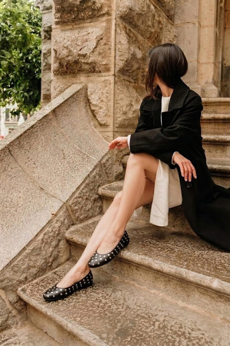 Woman Black Studded Leather Ballet Flat